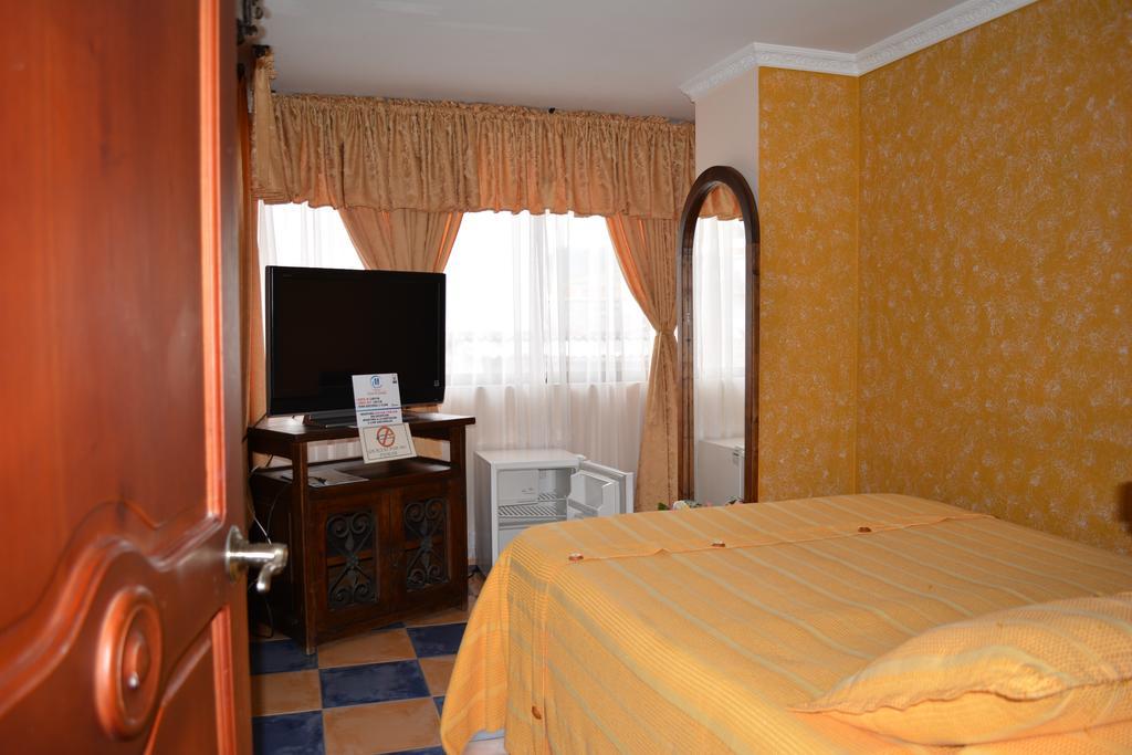 Hotel Casa Colonial Santa Rosa de Cabal Quarto foto
